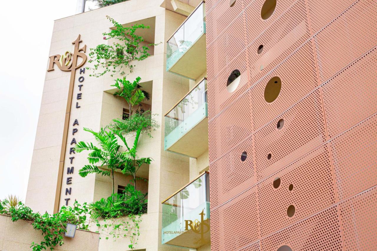 Roots Hotel Apartments อาบีจาน ภายนอก รูปภาพ